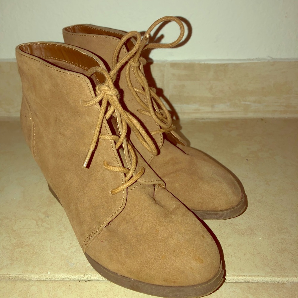 Steve Madden suede wedges